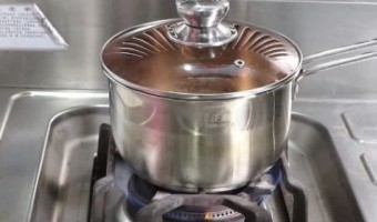 新闻中心-江门市振辉国际有限公司-你家常用不锈钢锅吗？还好了解及时，别不当个事早点学会才好